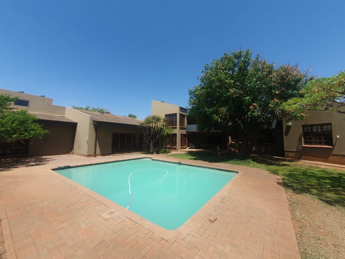 5 Bedroom Property for Sale in Pebble Rock Golf Village Gauteng