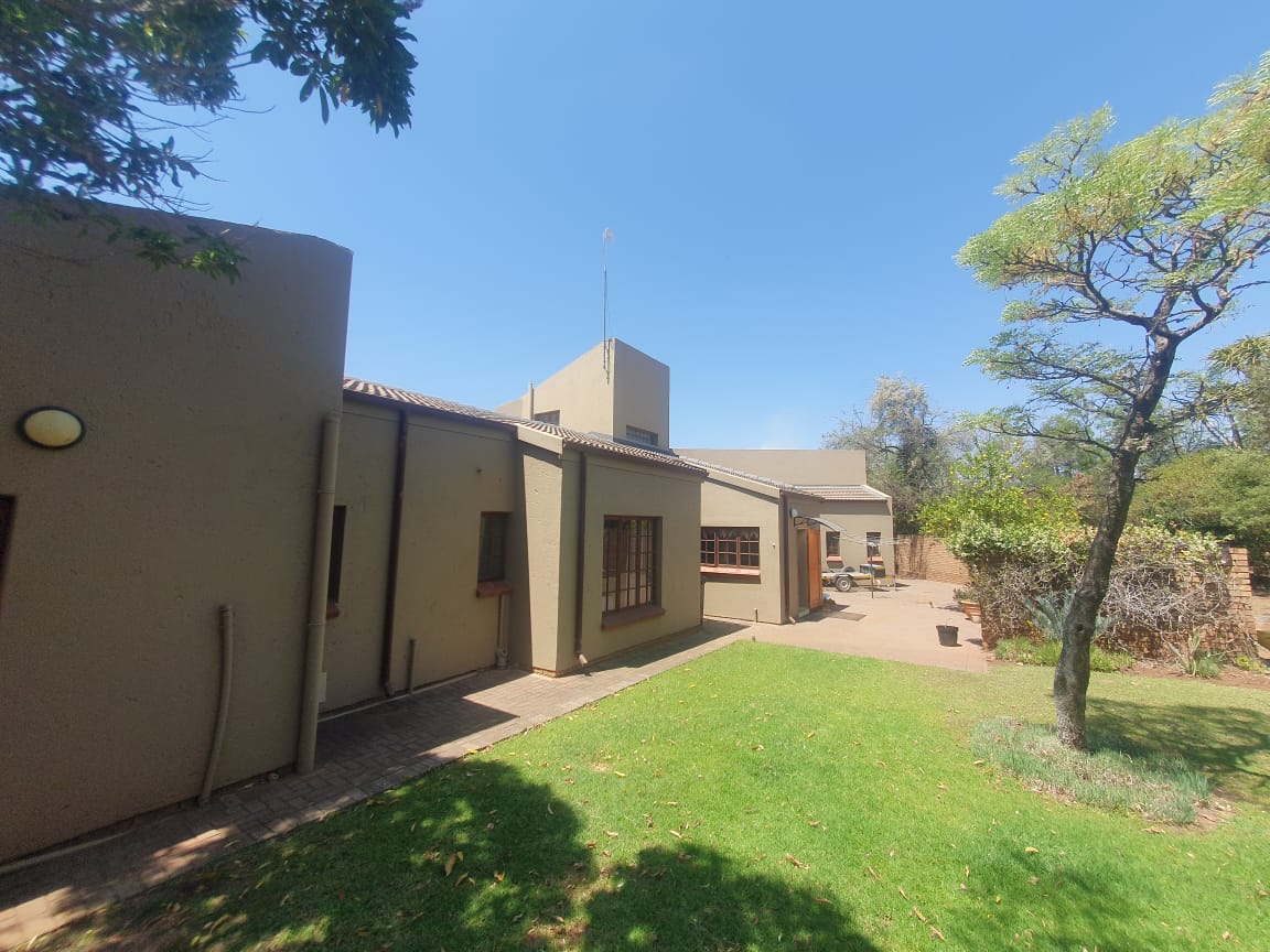 5 Bedroom Property for Sale in Pebble Rock Golf Village Gauteng