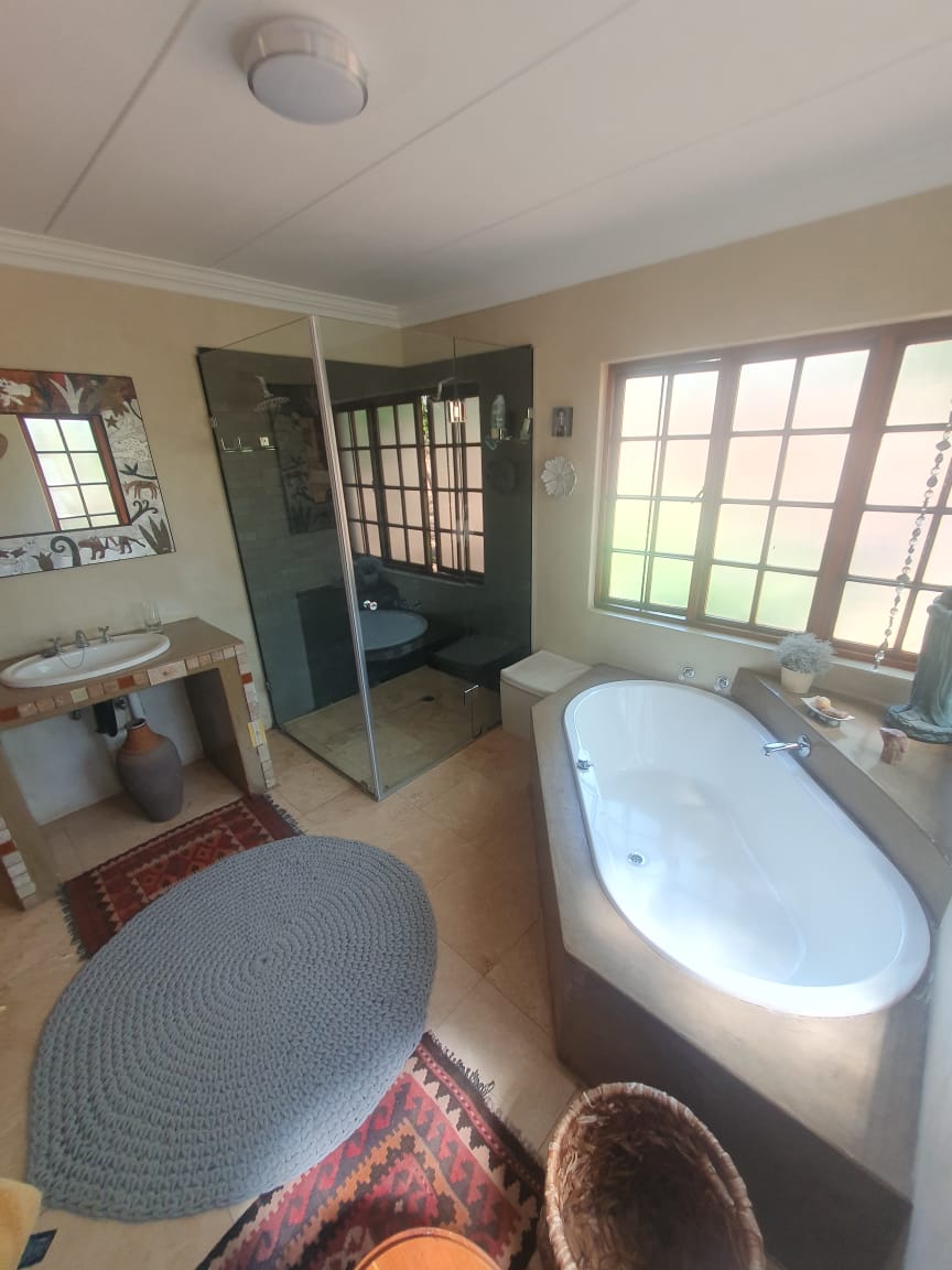 5 Bedroom Property for Sale in Pebble Rock Golf Village Gauteng