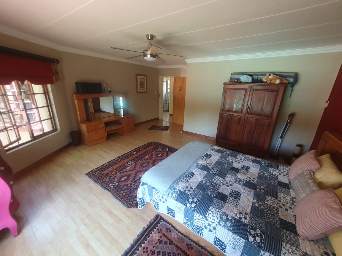 5 Bedroom Property for Sale in Pebble Rock Golf Village Gauteng