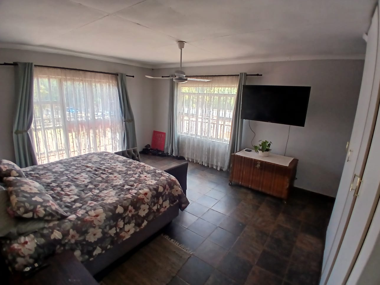 6 Bedroom Property for Sale in Henley on Klip Gauteng