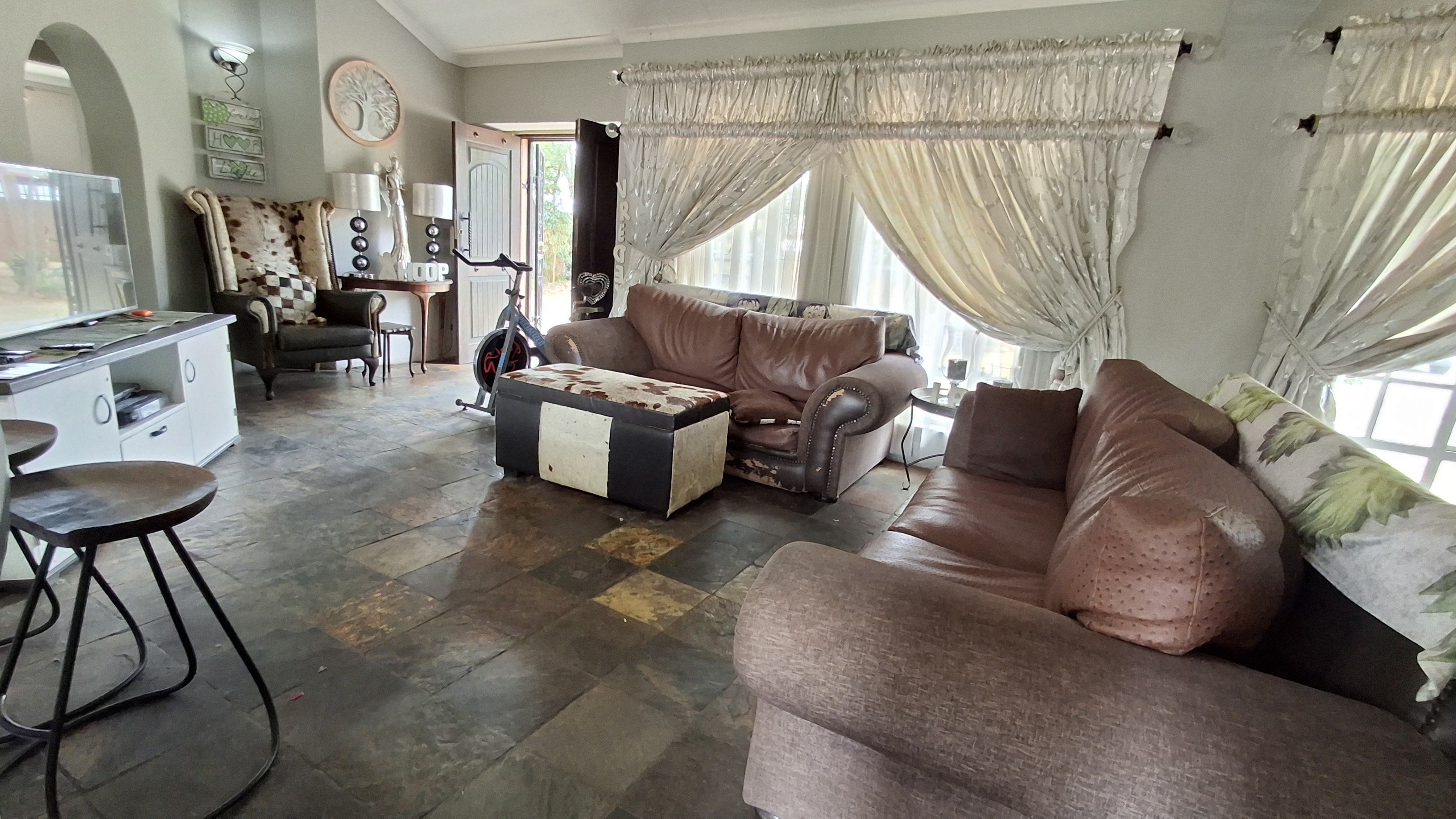 4 Bedroom Property for Sale in Theresa Park Gauteng