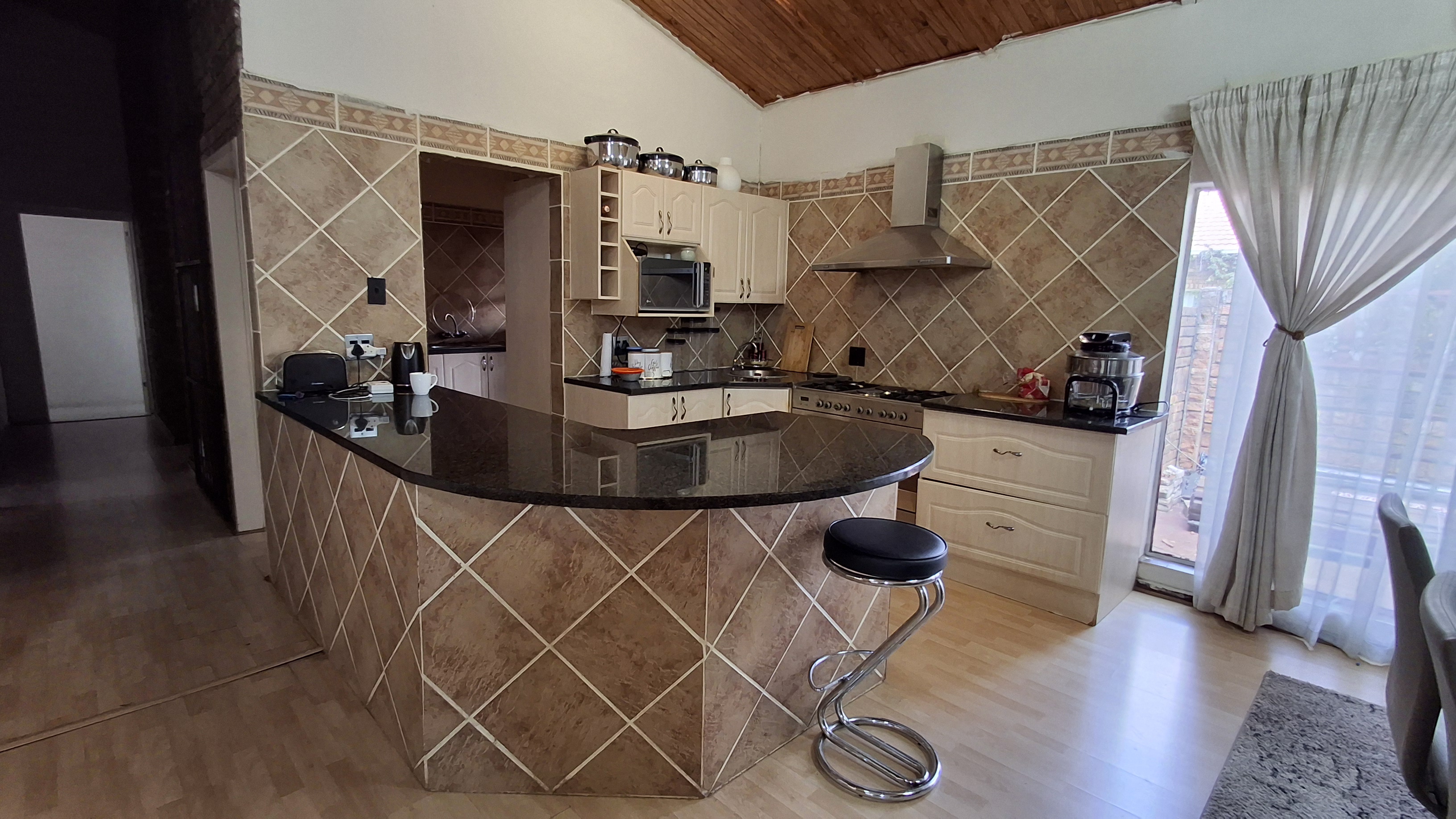 5 Bedroom Property for Sale in Dorandia Gauteng