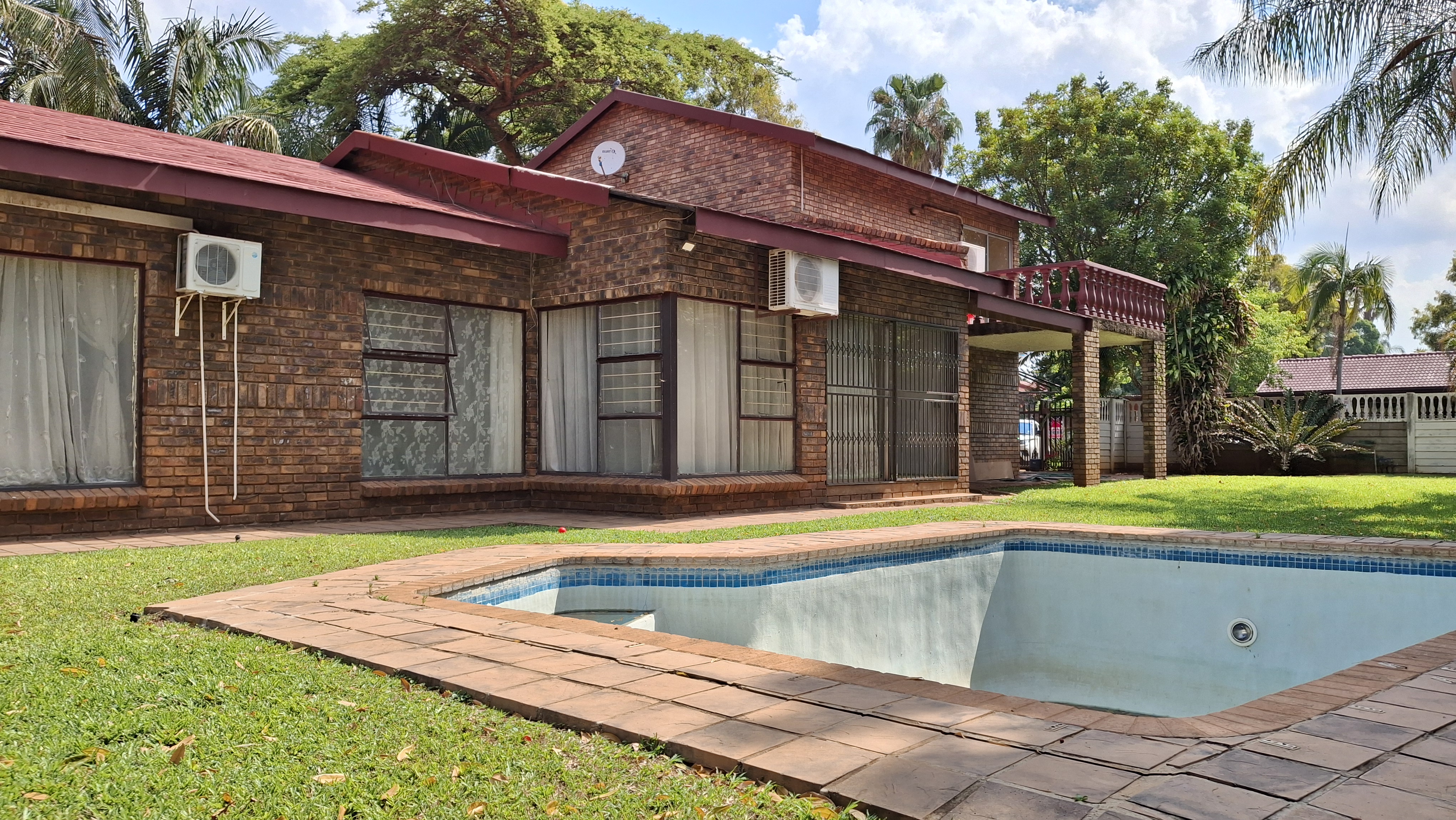 5 Bedroom Property for Sale in Dorandia Gauteng