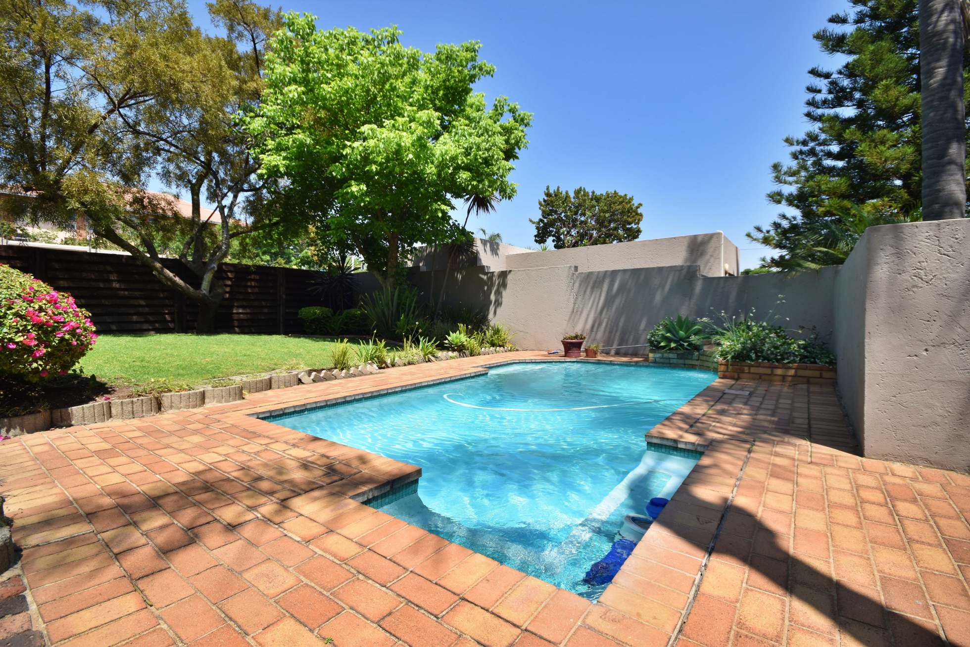 1 Bedroom Property for Sale in Ferndale Gauteng