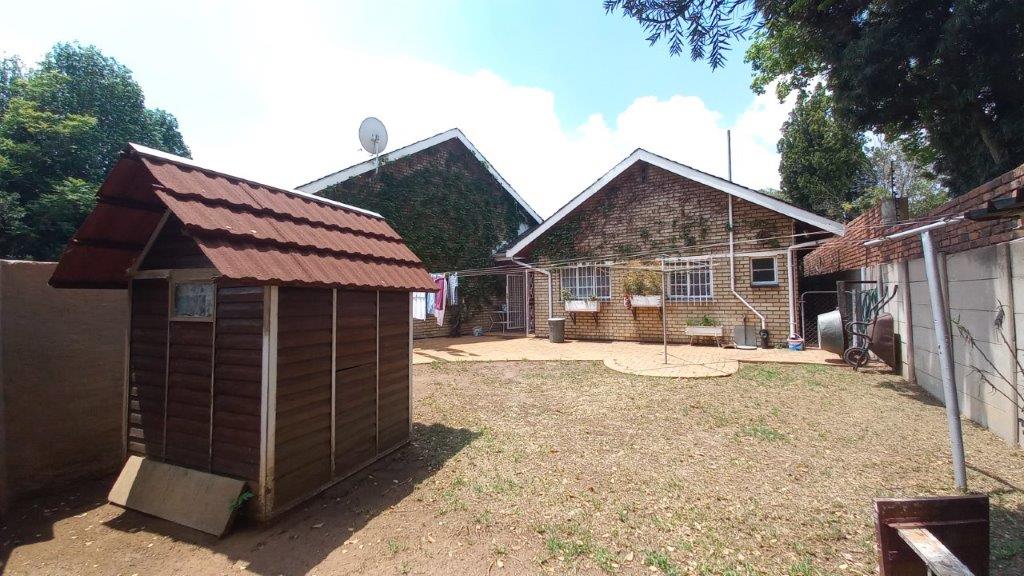 4 Bedroom Property for Sale in Libradene Gauteng