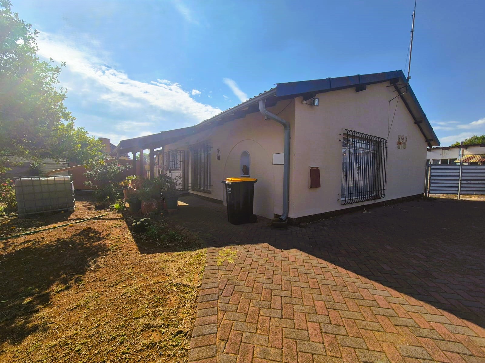 4 Bedroom Property for Sale in Sonland Park Gauteng