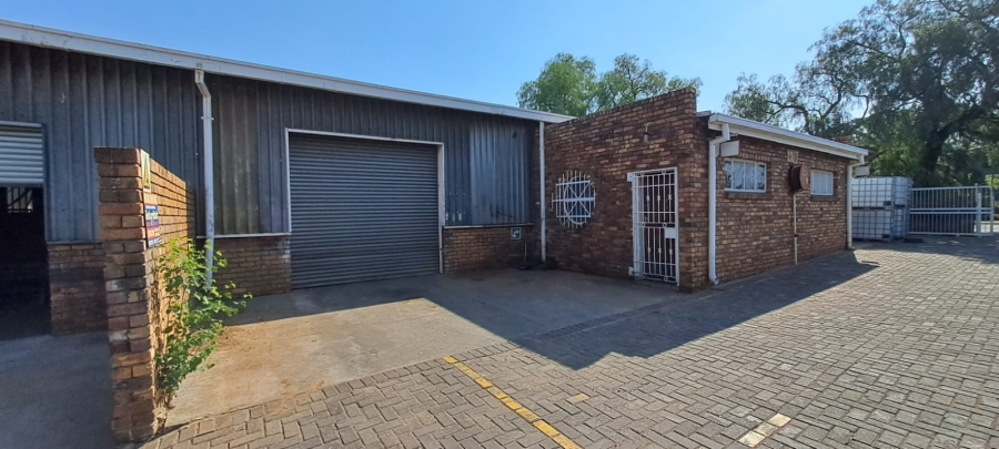 To Let commercial Property for Rent in Peacehaven Industrial Gauteng