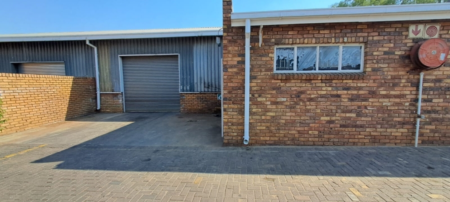 To Let commercial Property for Rent in Peacehaven Industrial Gauteng