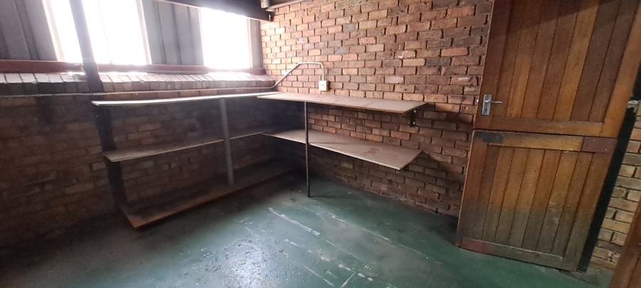 To Let commercial Property for Rent in Peacehaven Industrial Gauteng