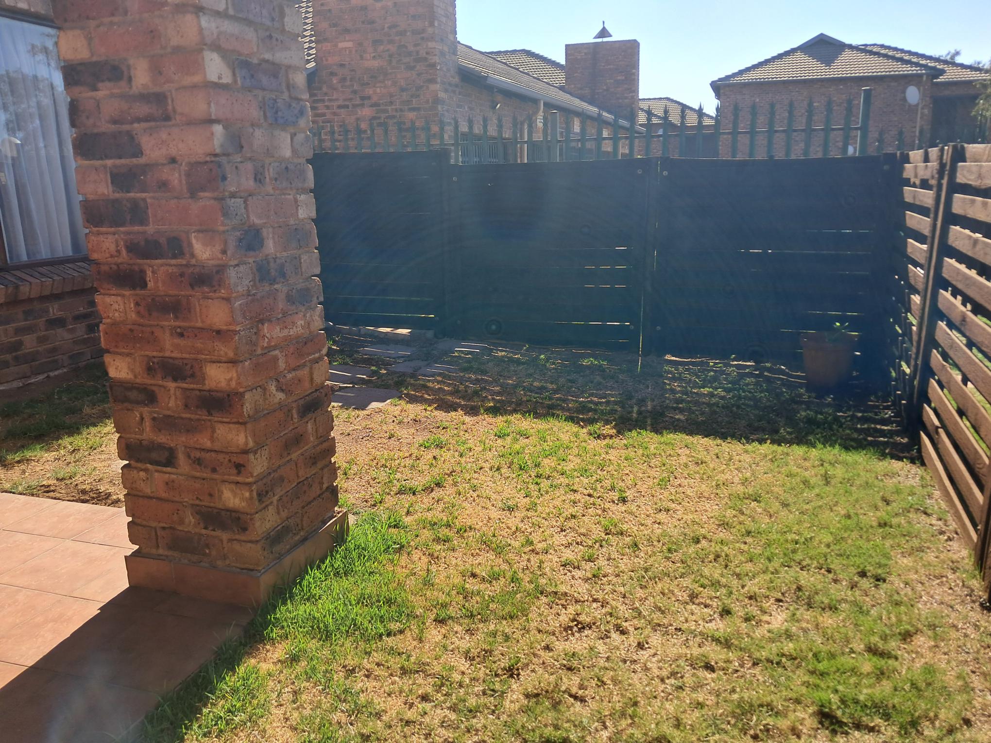 2 Bedroom Property for Sale in Sonneveld Gauteng