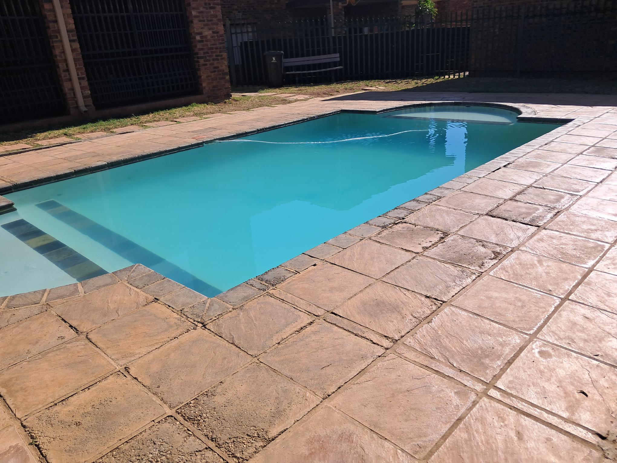 2 Bedroom Property for Sale in Sonneveld Gauteng