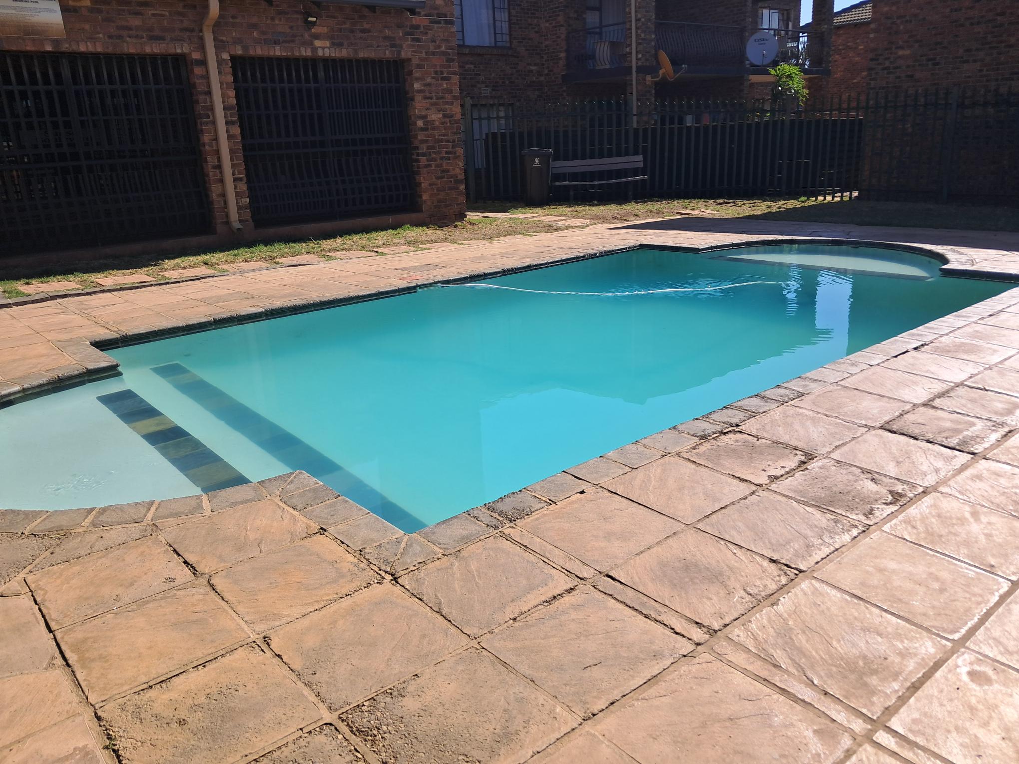 2 Bedroom Property for Sale in Sonneveld Gauteng