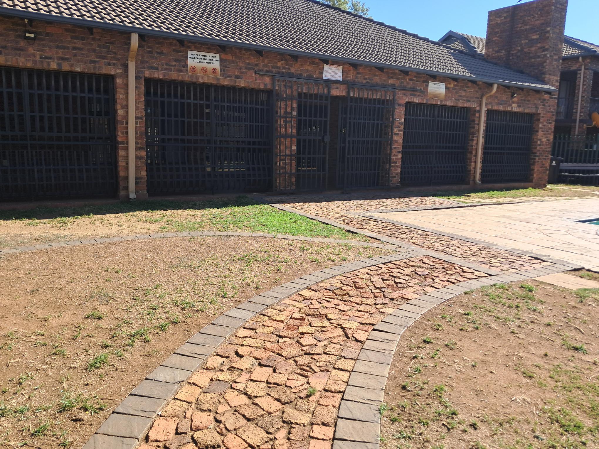 2 Bedroom Property for Sale in Sonneveld Gauteng