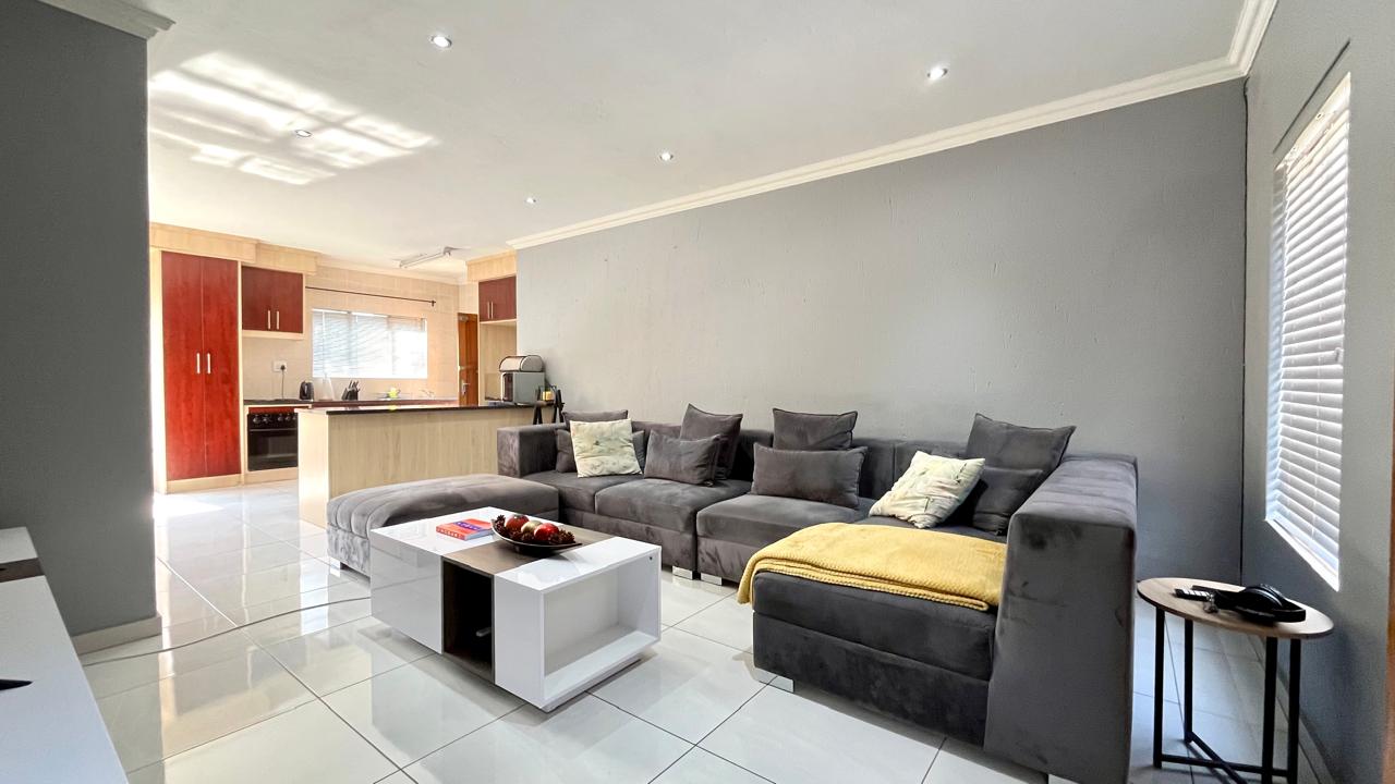 3 Bedroom Property for Sale in Sonneveld Gauteng