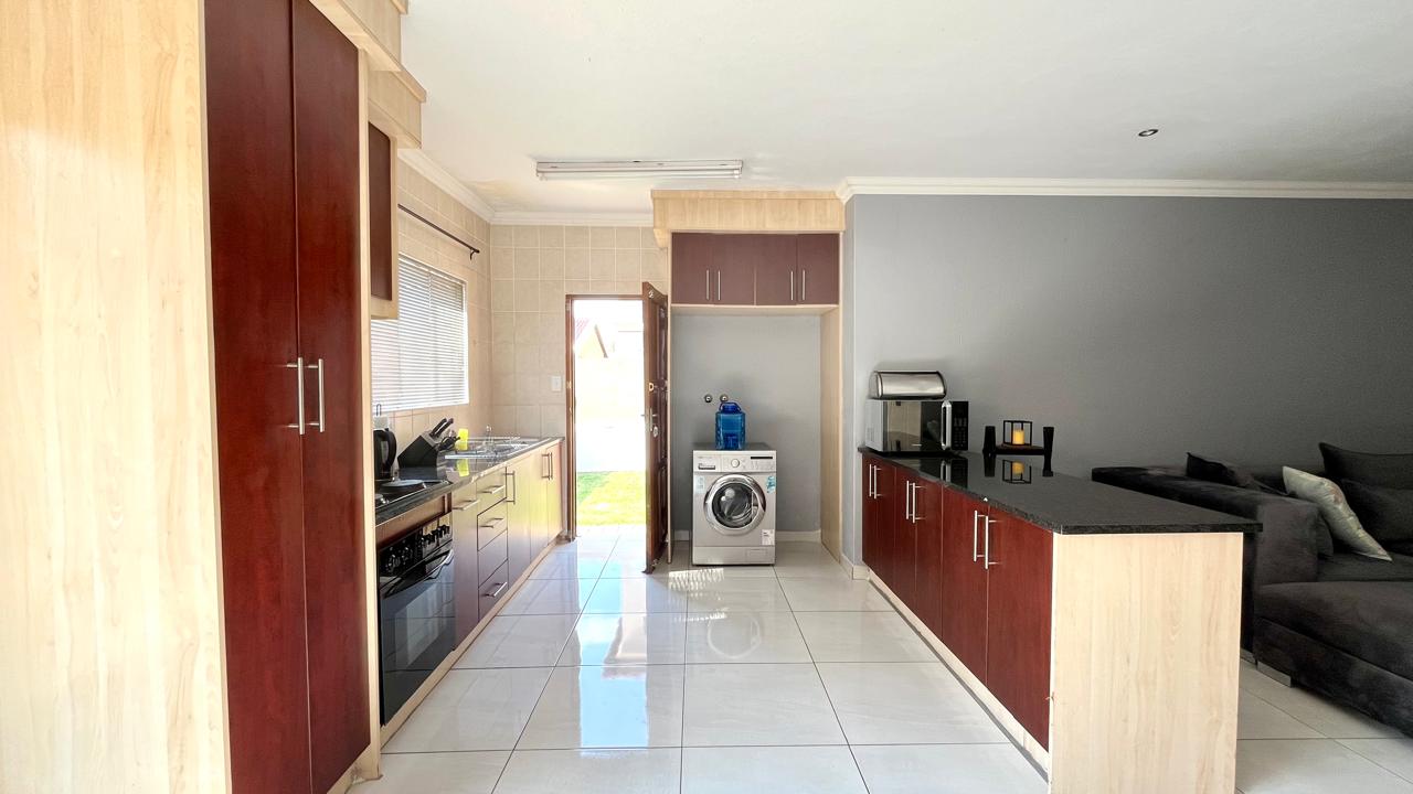 3 Bedroom Property for Sale in Sonneveld Gauteng