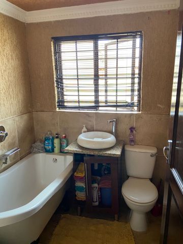 To Let 2 Bedroom Property for Rent in Mahube Valley Gauteng