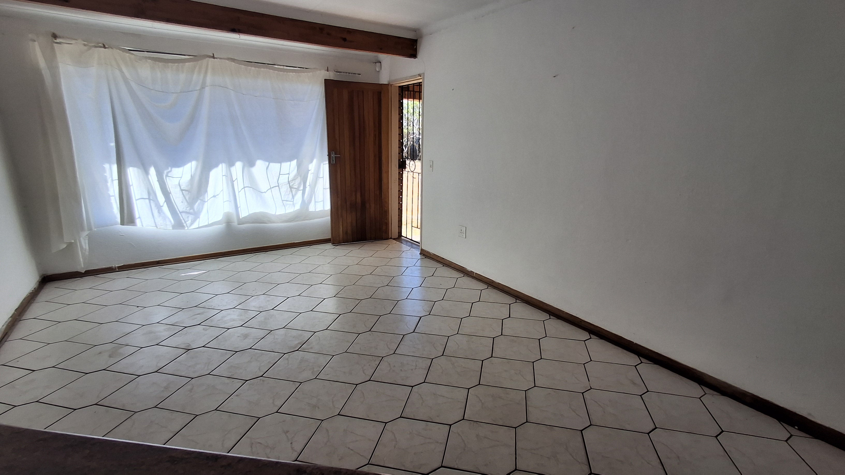 2 Bedroom Property for Sale in The Reeds Gauteng