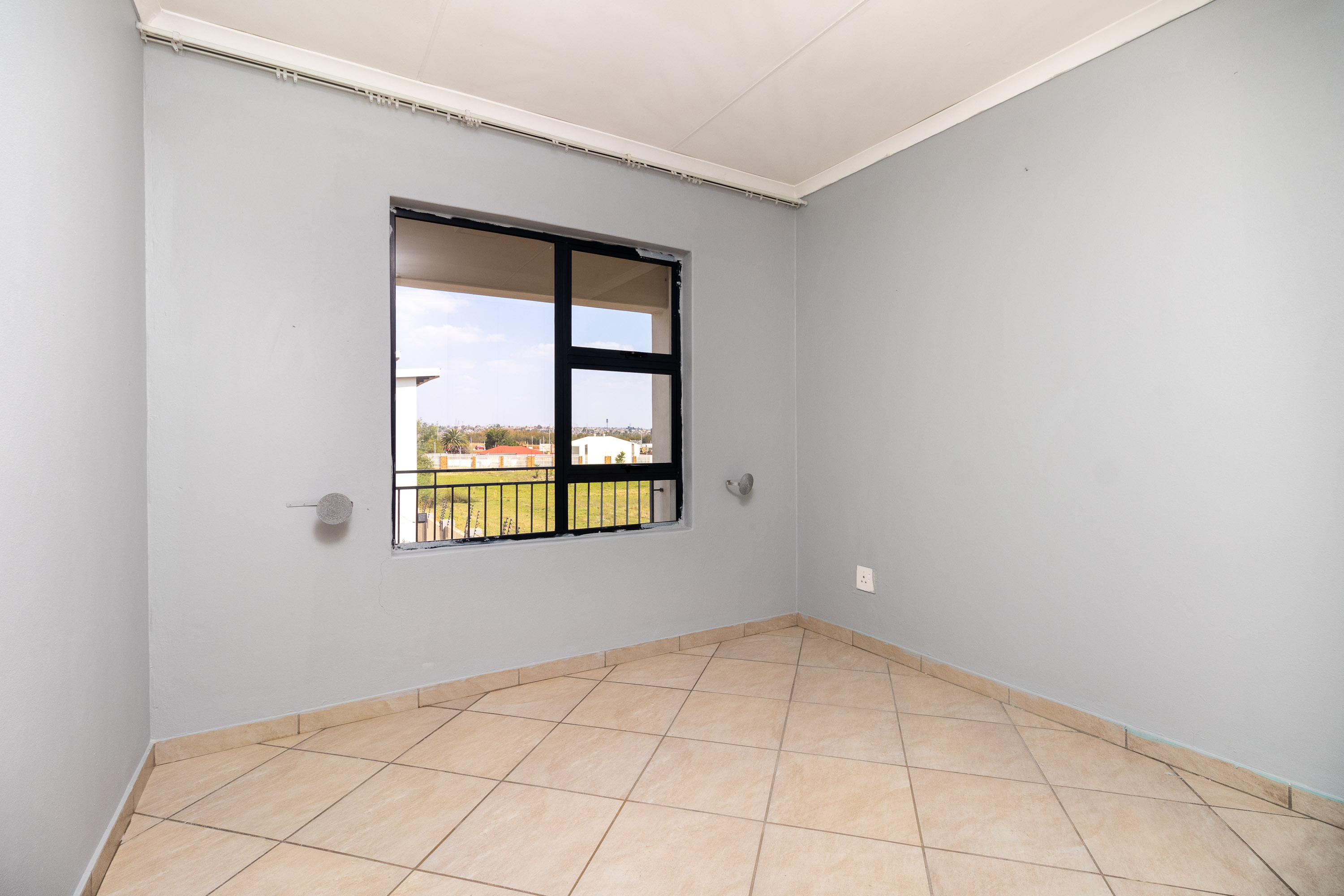 2 Bedroom Property for Sale in Witpoortjie Gauteng