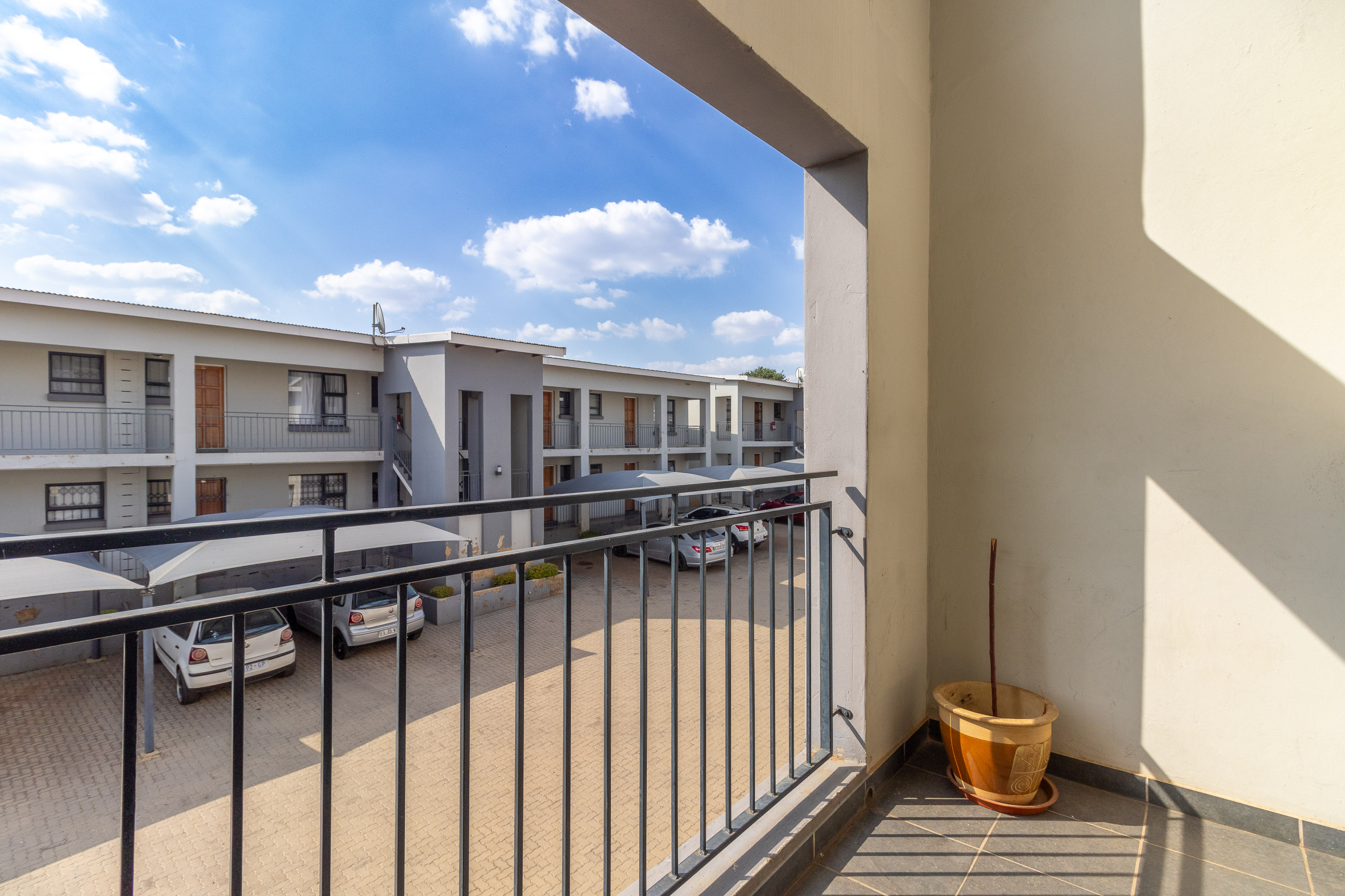 2 Bedroom Property for Sale in Witpoortjie Gauteng