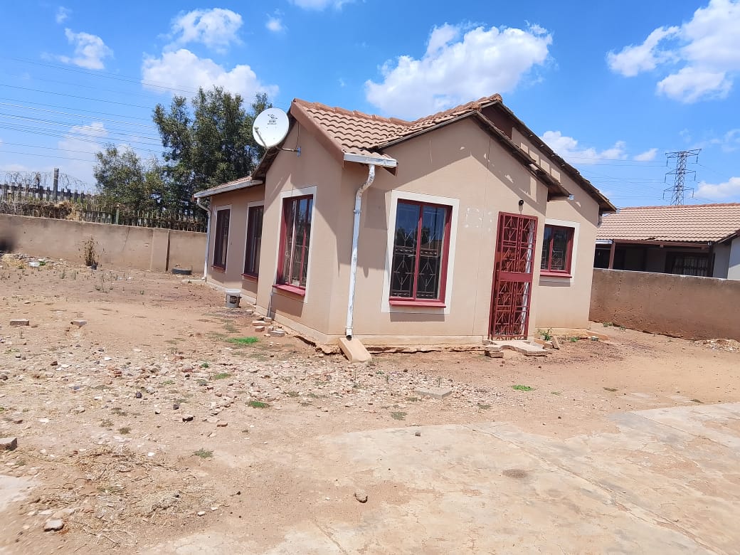 3 Bedroom Property for Sale in Rosslyn Gauteng