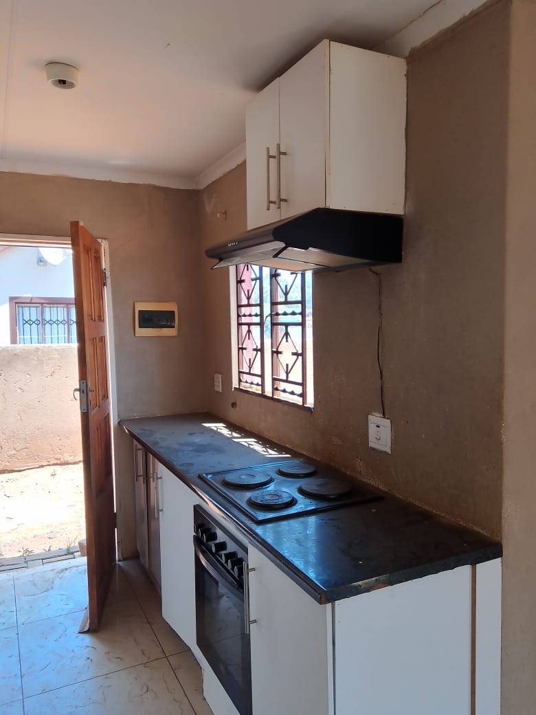 3 Bedroom Property for Sale in Rosslyn Gauteng