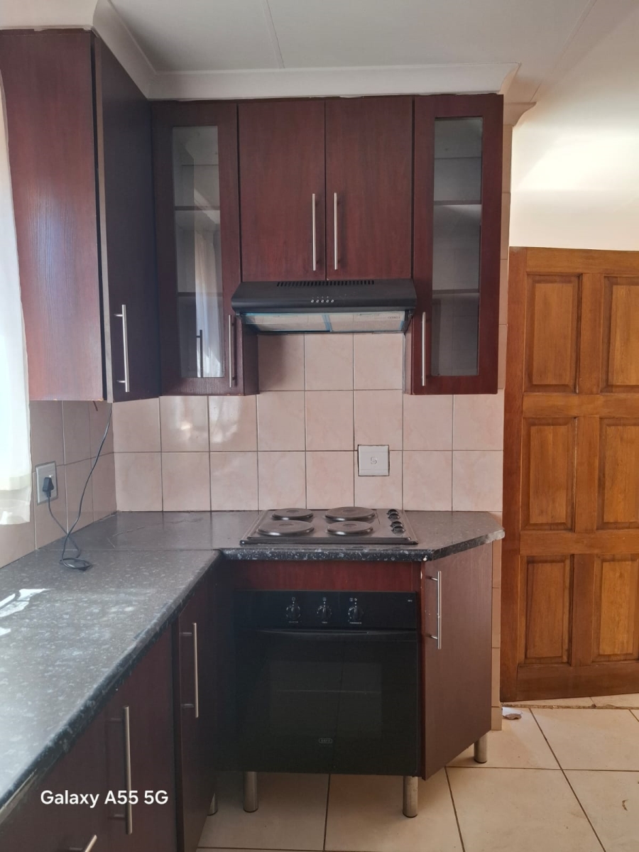 2 Bedroom Property for Sale in Rosslyn Gauteng