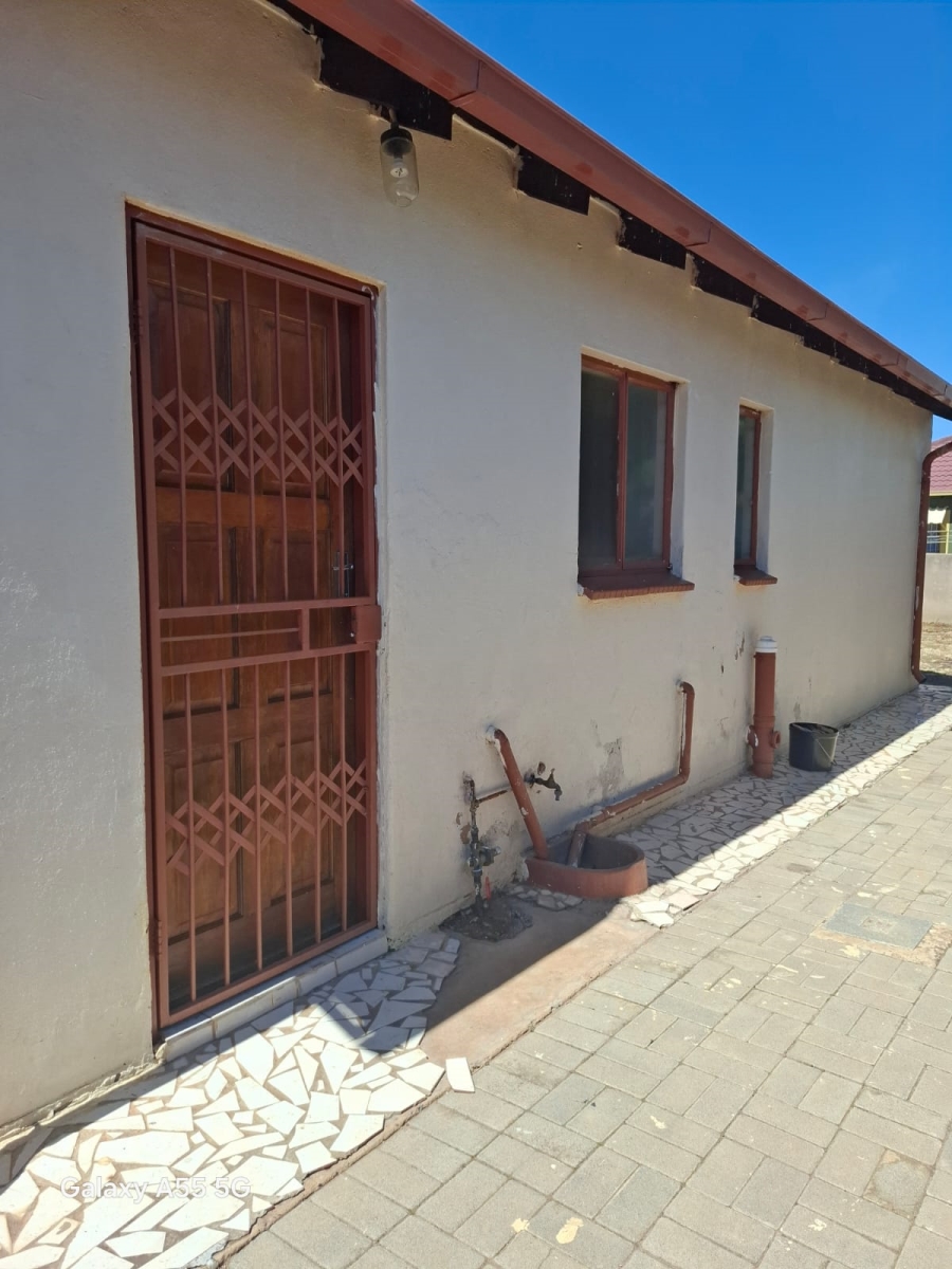 2 Bedroom Property for Sale in Rosslyn Gauteng