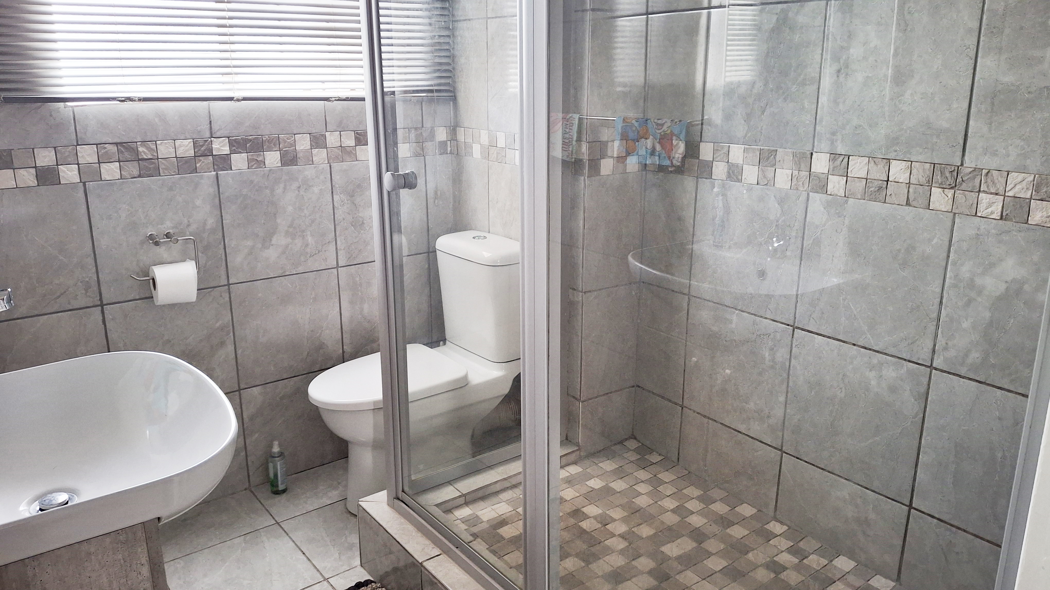 2 Bedroom Property for Sale in Queenswood Gauteng