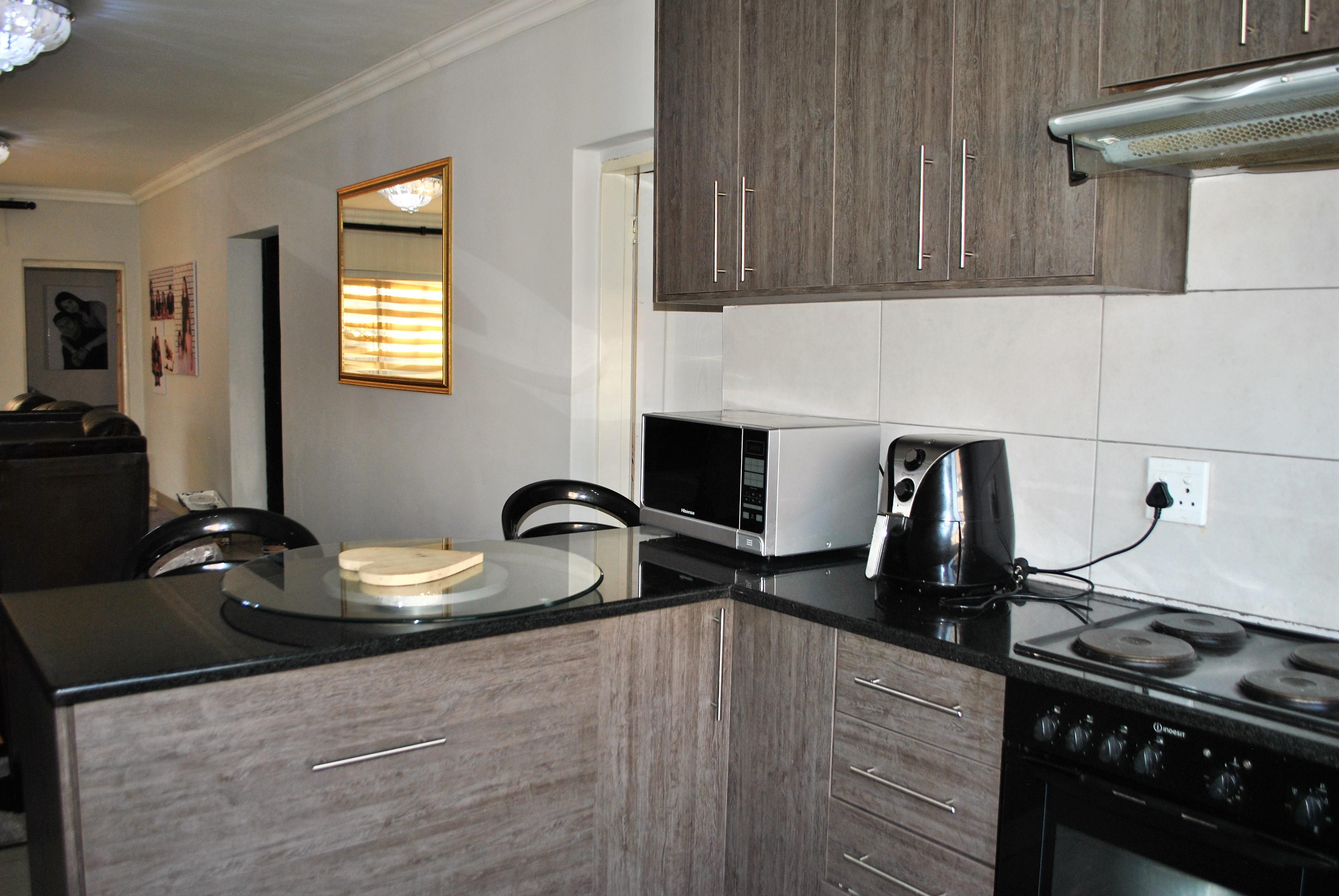 5 Bedroom Property for Sale in Halfway Gardens Gauteng