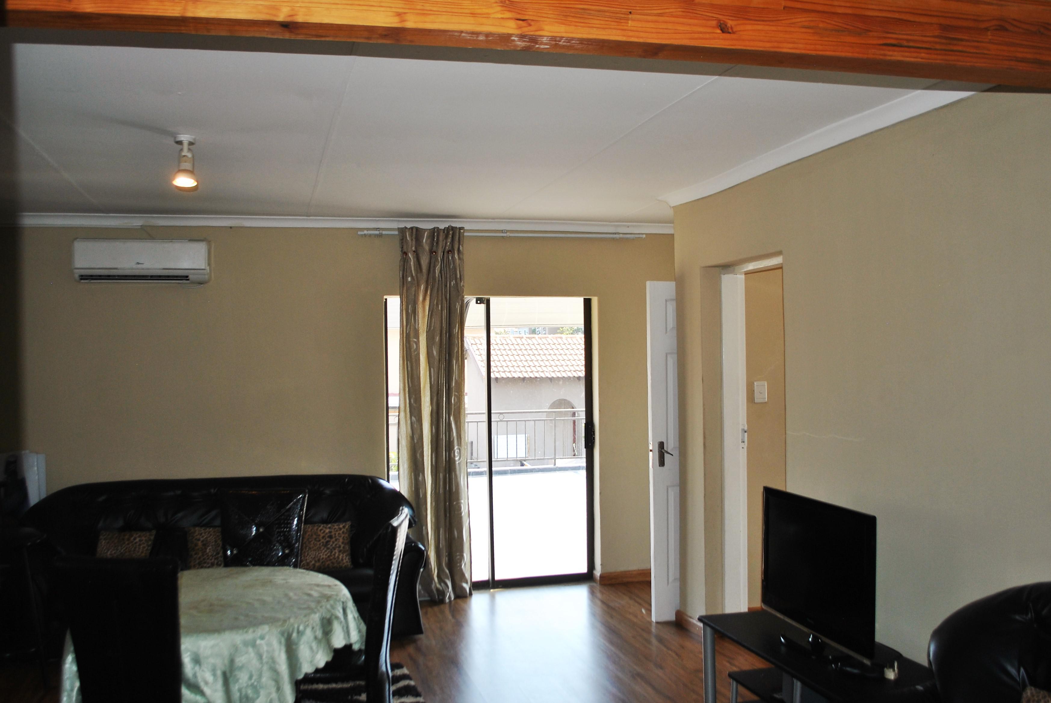 5 Bedroom Property for Sale in Halfway Gardens Gauteng