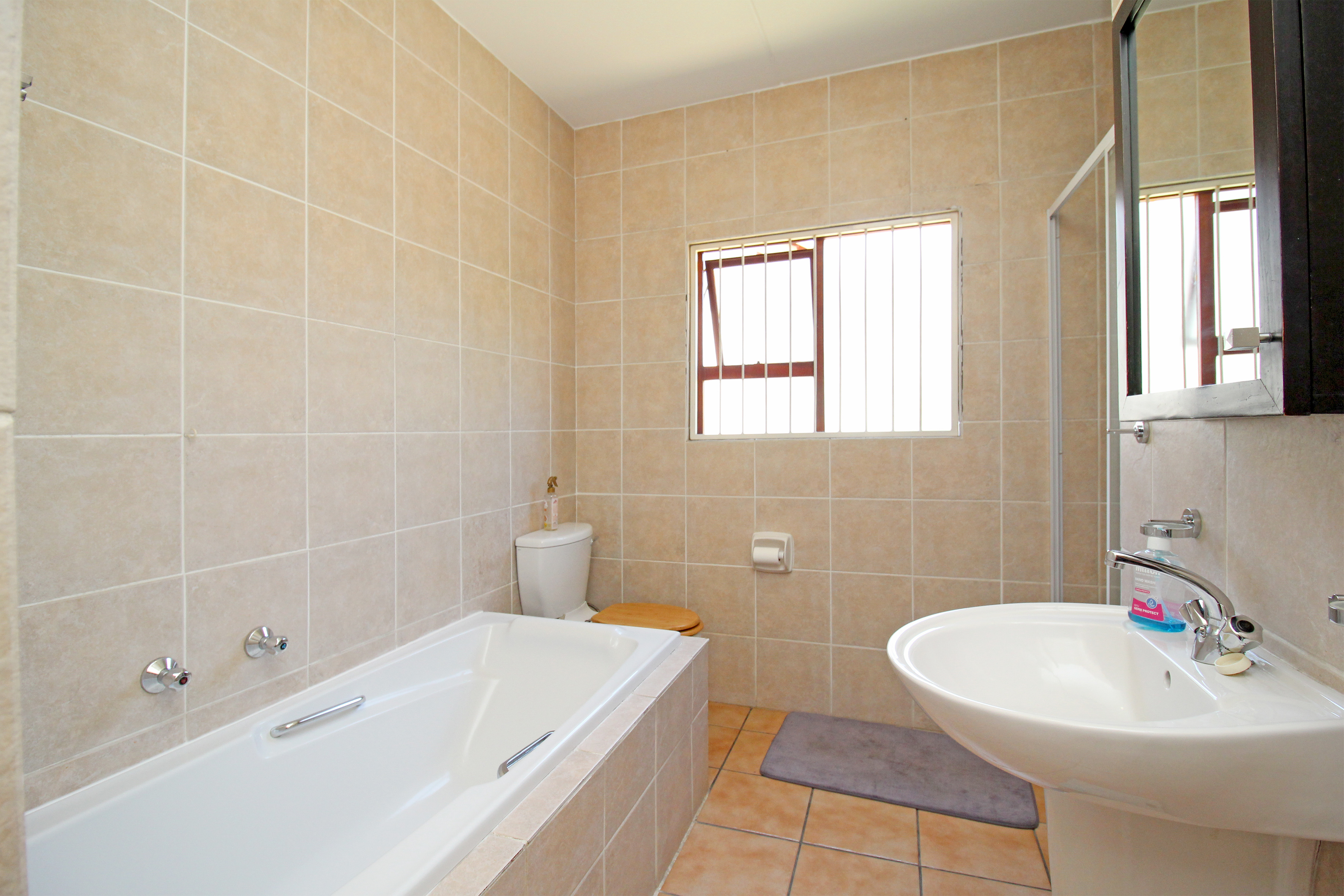 2 Bedroom Property for Sale in Sunninghill Gauteng