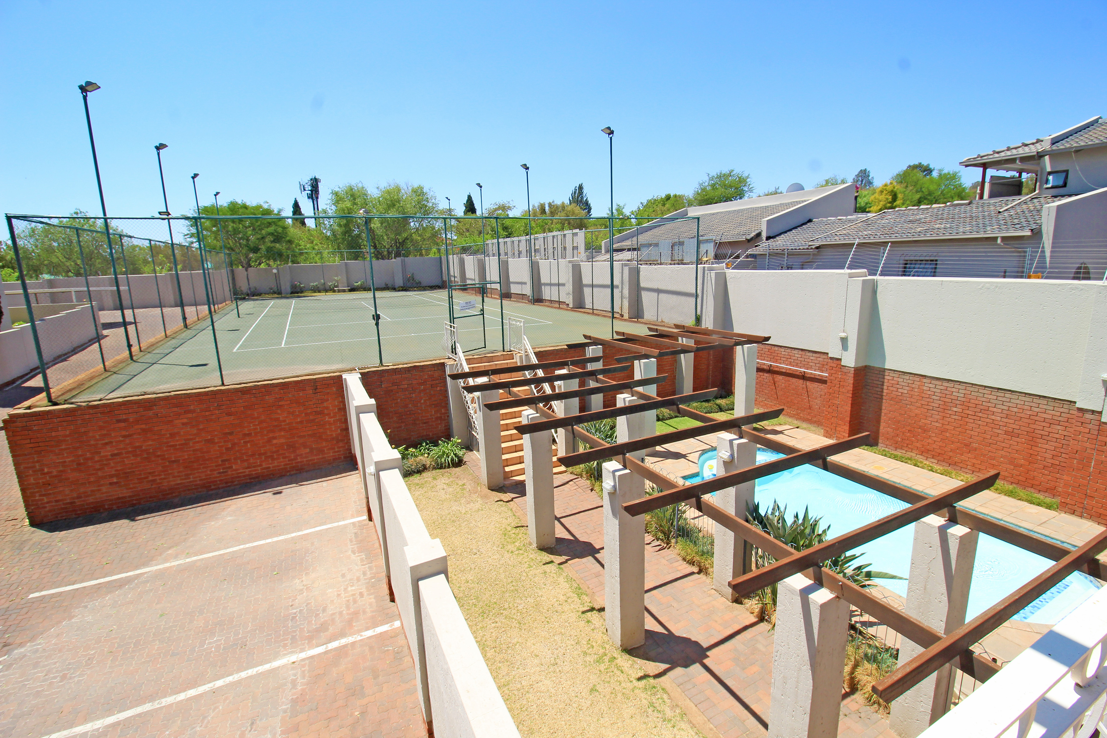 2 Bedroom Property for Sale in Sunninghill Gauteng