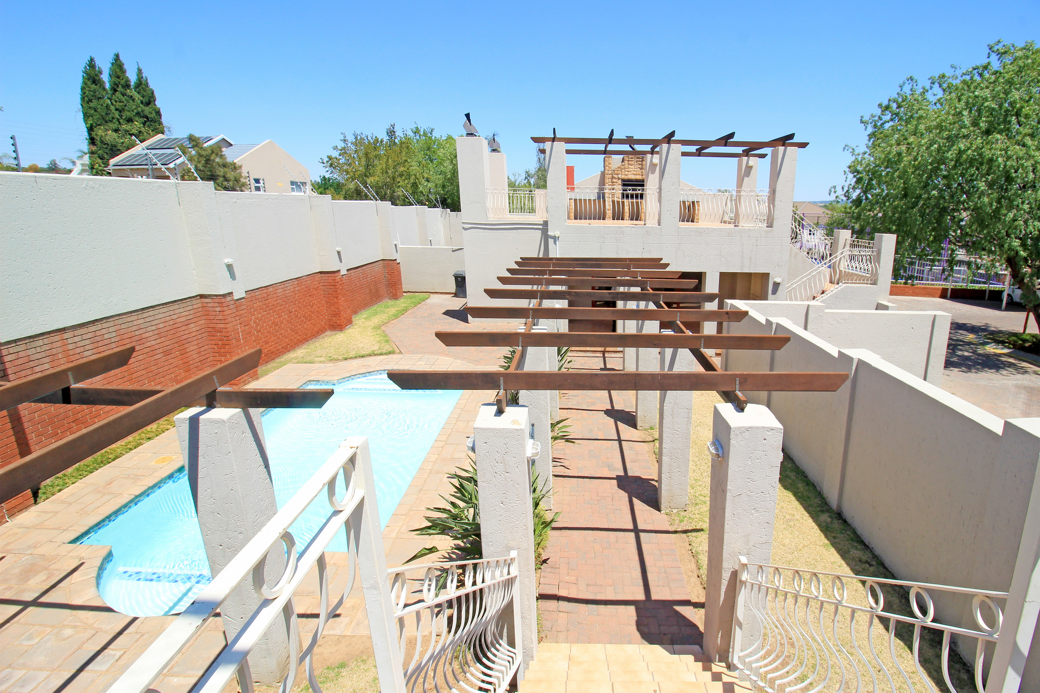 2 Bedroom Property for Sale in Sunninghill Gauteng