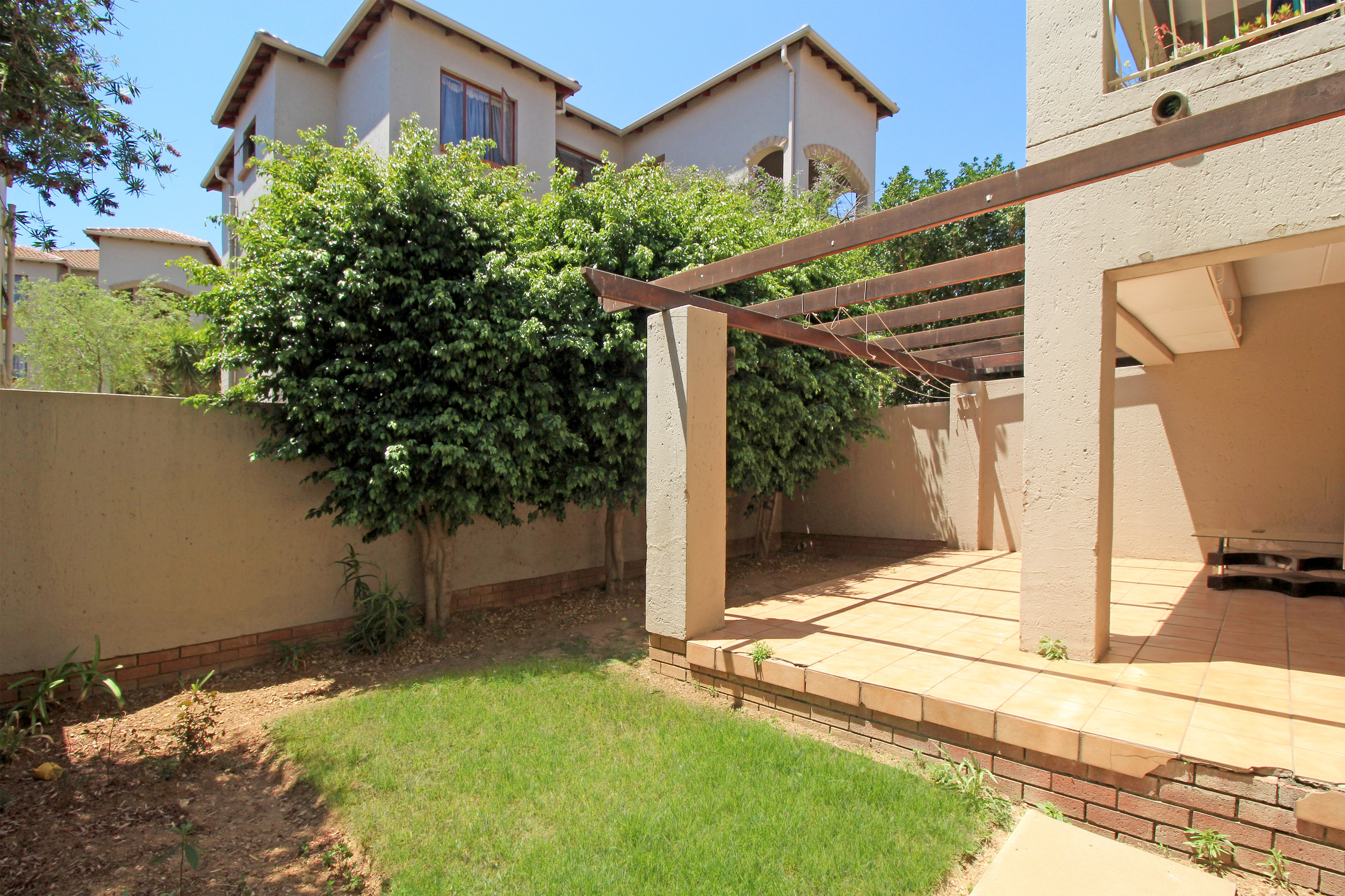 2 Bedroom Property for Sale in Sunninghill Gauteng