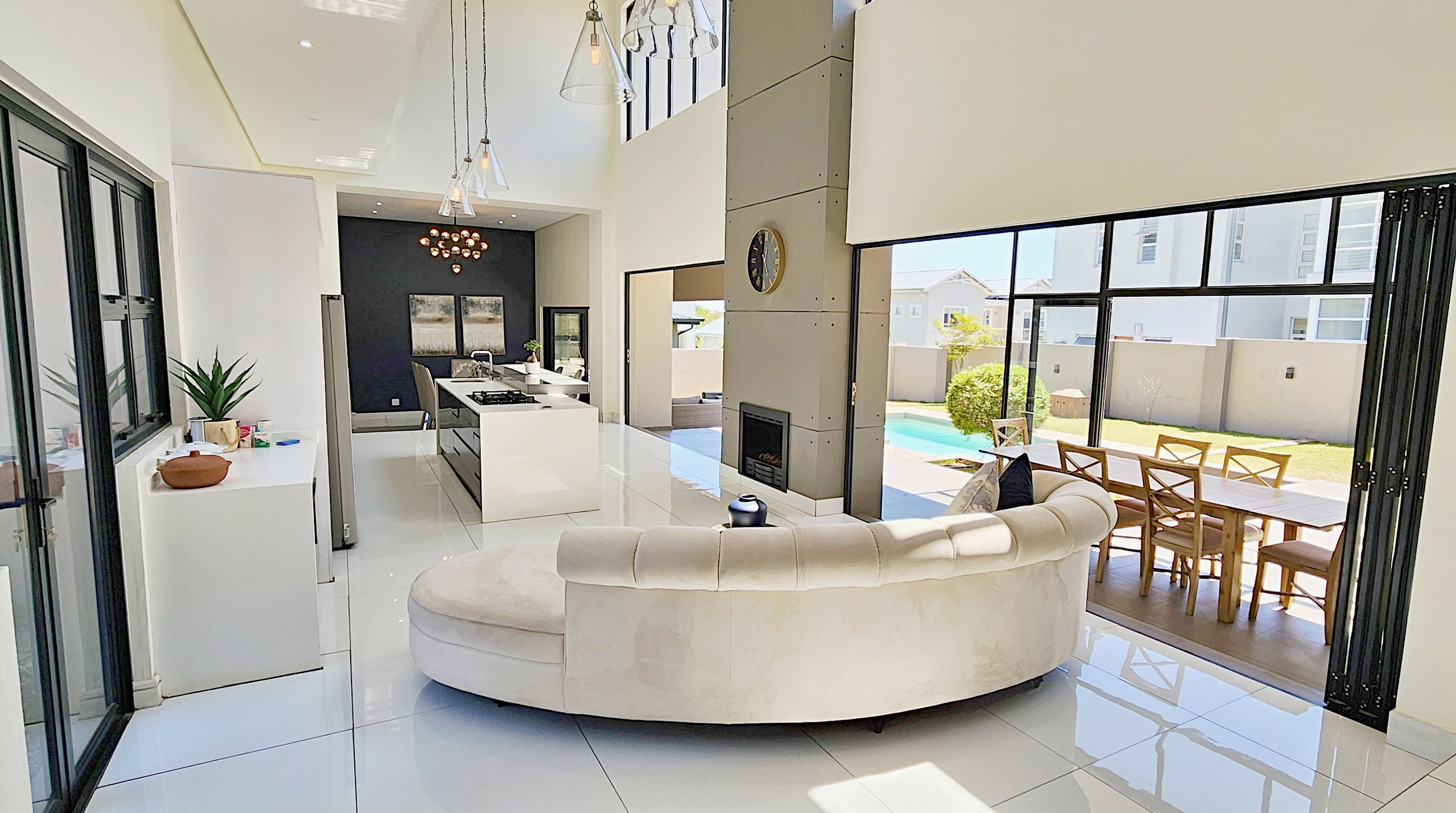 5 Bedroom Property for Sale in Waterfall Country Estate Gauteng