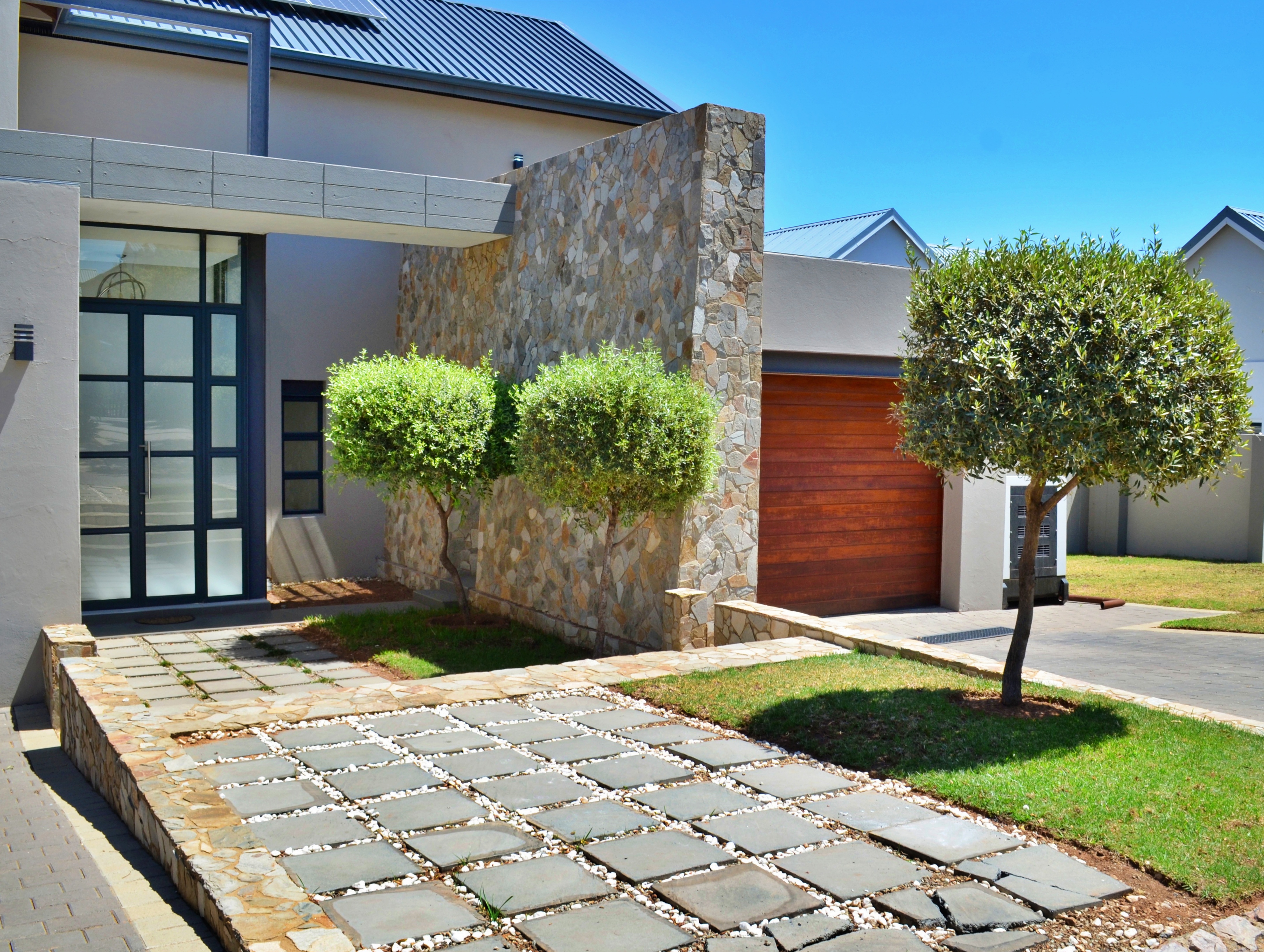 5 Bedroom Property for Sale in Waterfall Country Estate Gauteng