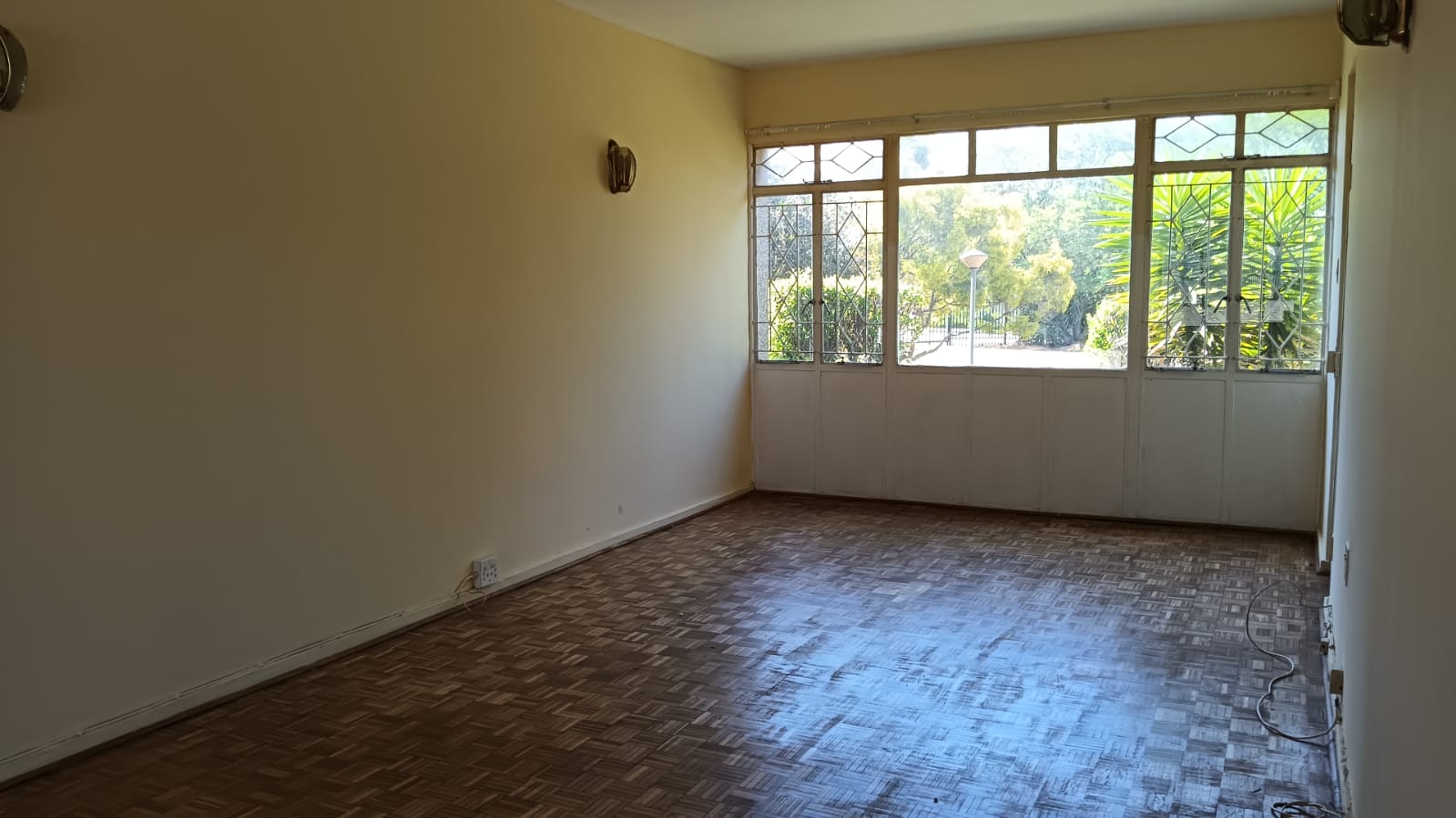 To Let 2 Bedroom Property for Rent in Monument Gauteng