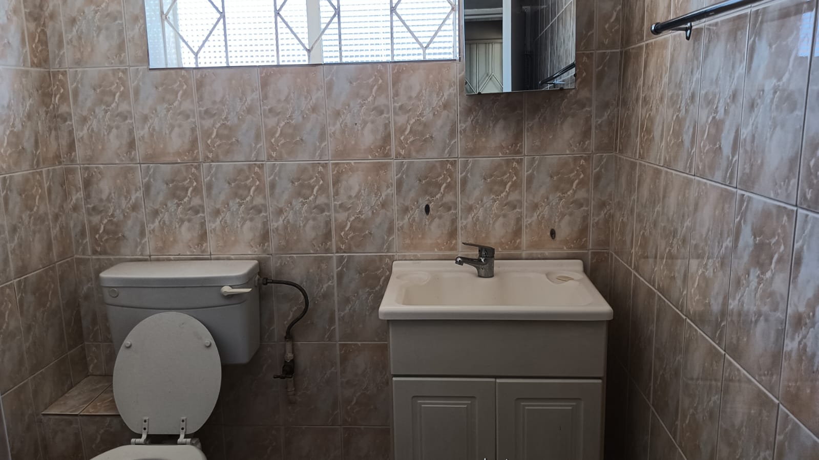 To Let 2 Bedroom Property for Rent in Monument Gauteng