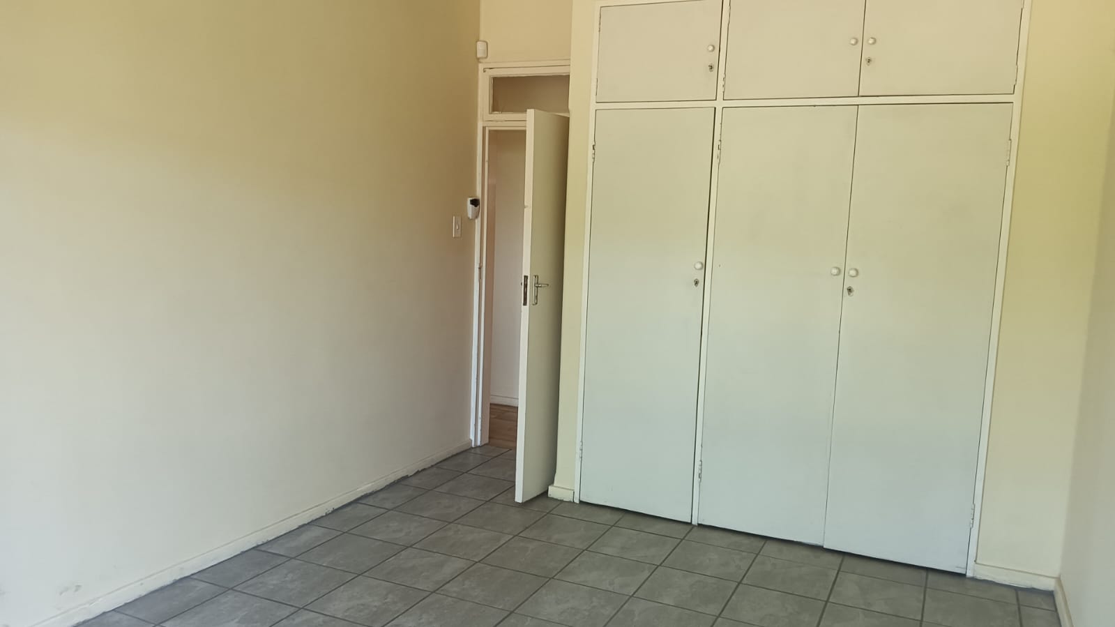 To Let 2 Bedroom Property for Rent in Monument Gauteng