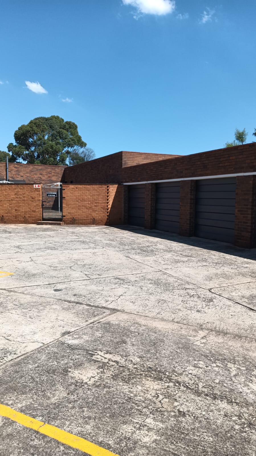 To Let 2 Bedroom Property for Rent in Monument Gauteng