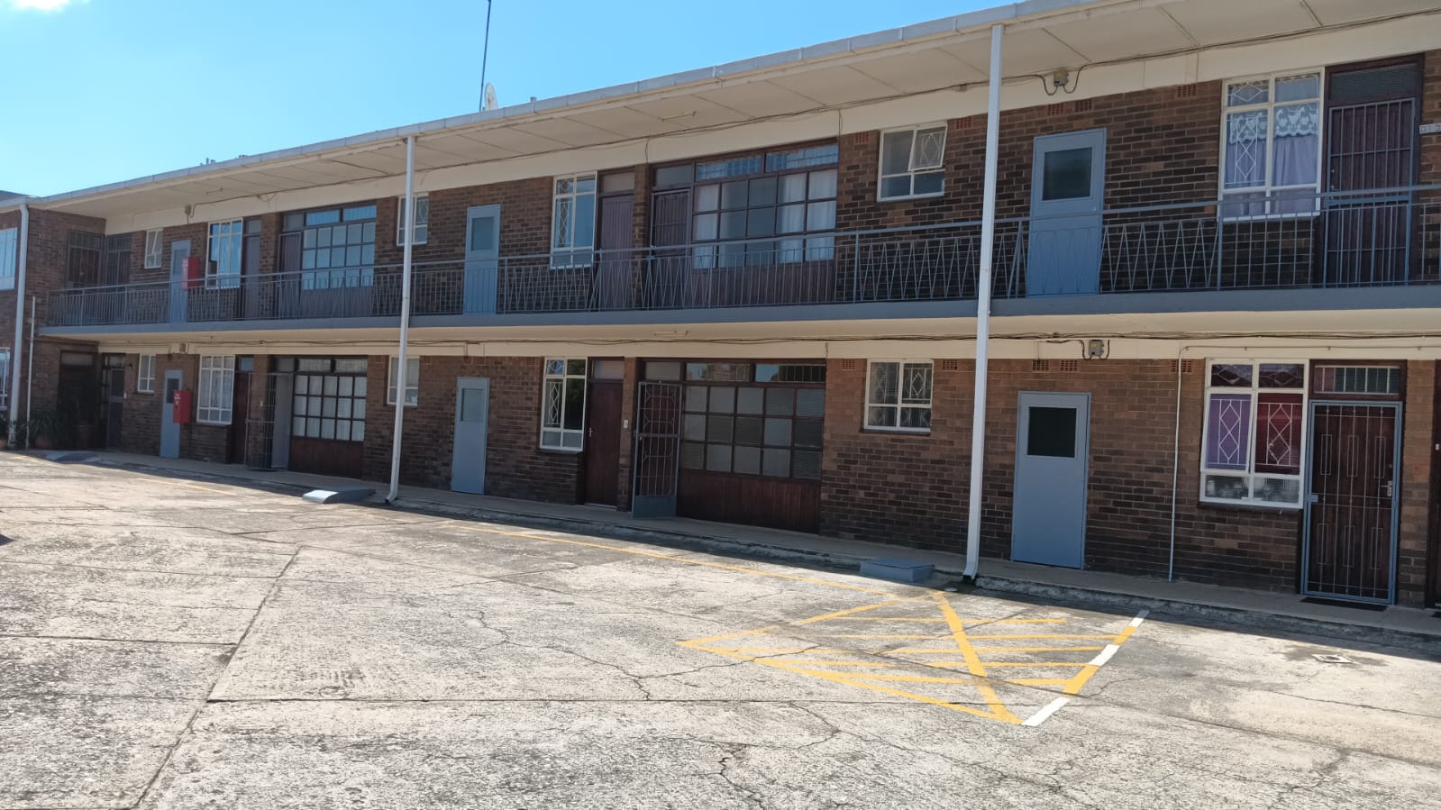 To Let 2 Bedroom Property for Rent in Monument Gauteng