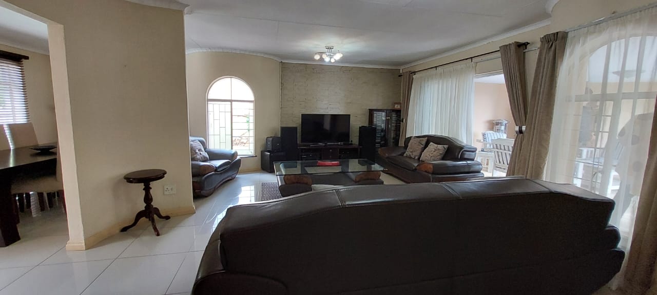 3 Bedroom Property for Sale in Weltevreden Park Gauteng