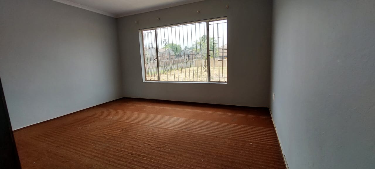 2 Bedroom Property for Sale in Allens Nek Gauteng