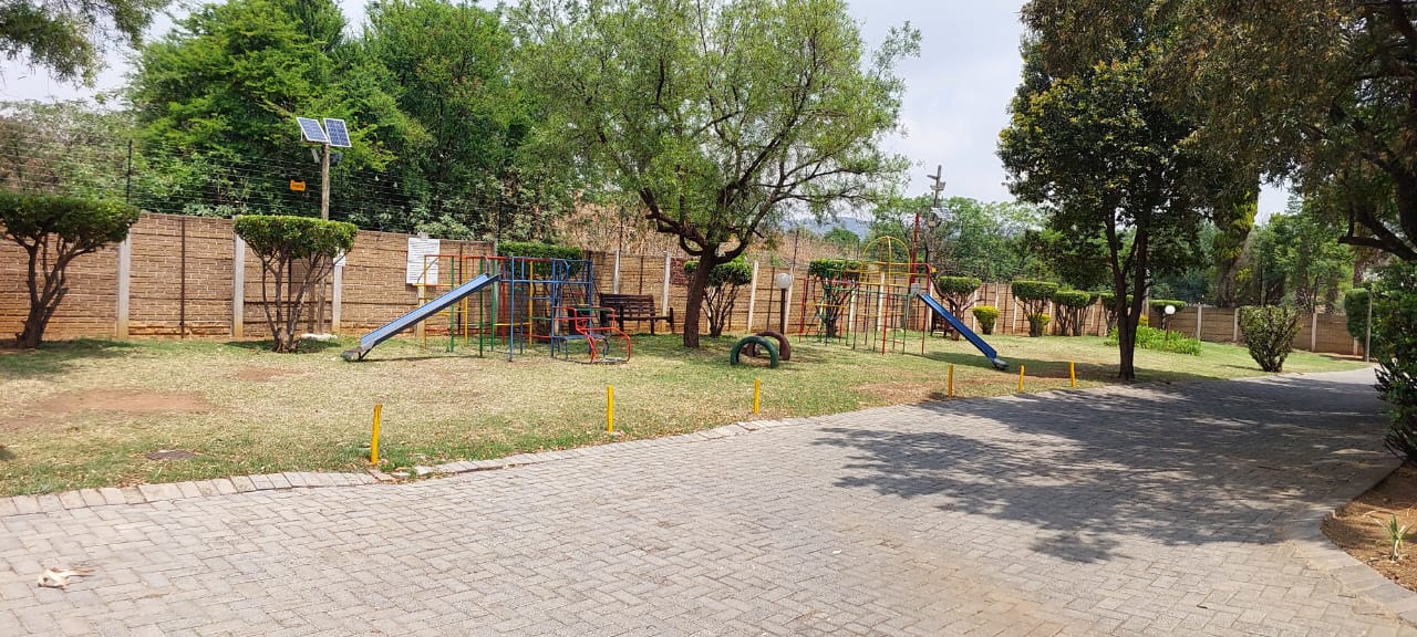 2 Bedroom Property for Sale in Allens Nek Gauteng