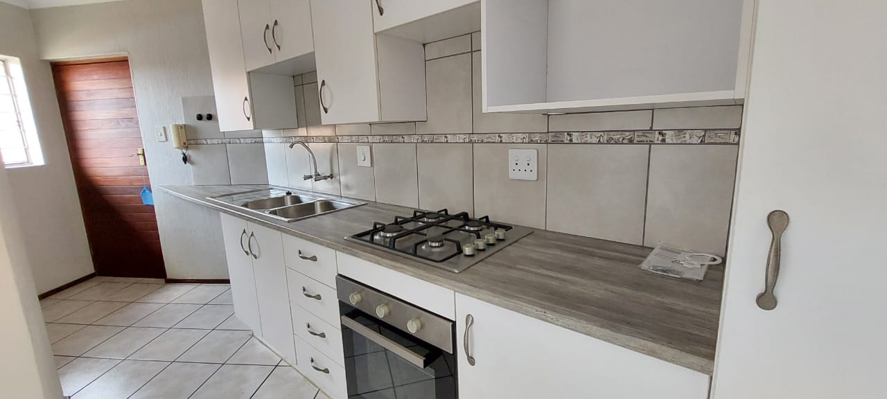 2 Bedroom Property for Sale in Wilgeheuwel Gauteng