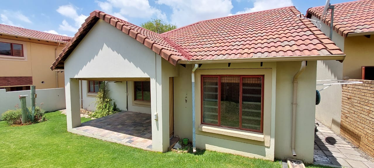 2 Bedroom Property for Sale in Willowbrook Gauteng