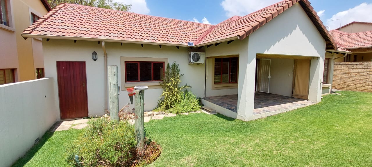 2 Bedroom Property for Sale in Willowbrook Gauteng