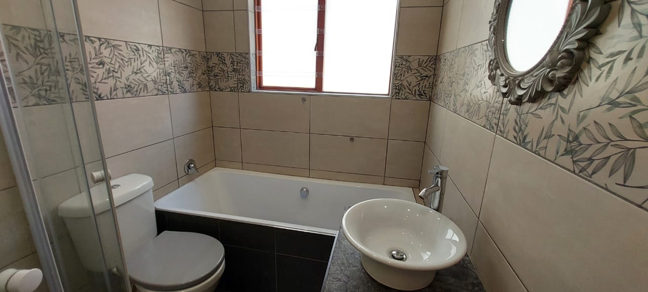 2 Bedroom Property for Sale in Willowbrook Gauteng