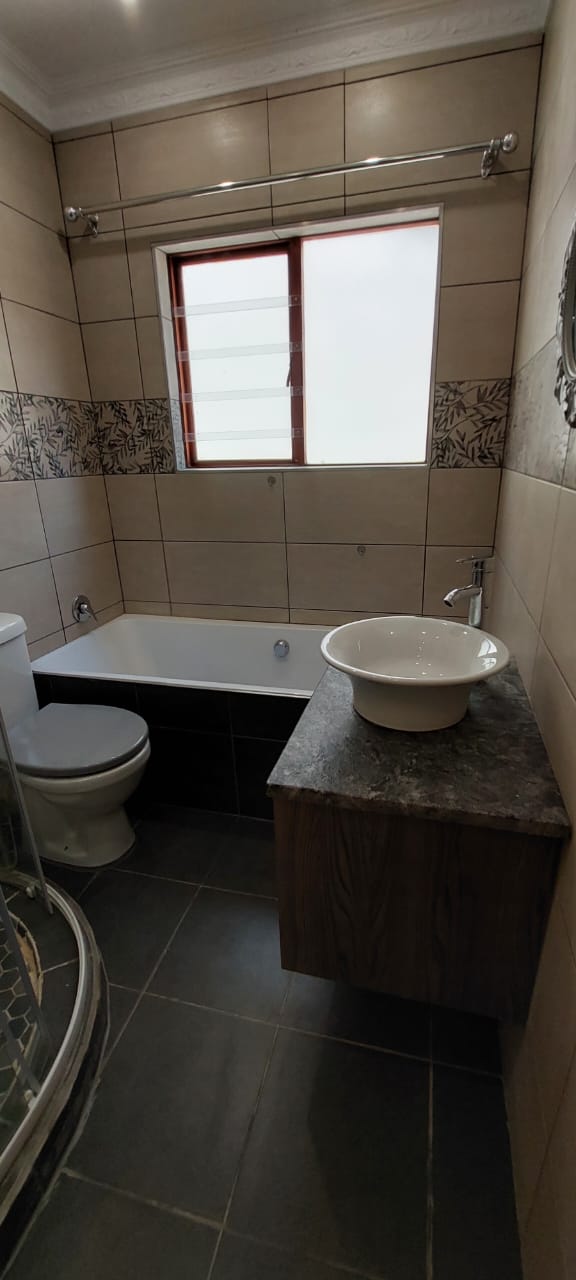 2 Bedroom Property for Sale in Willowbrook Gauteng